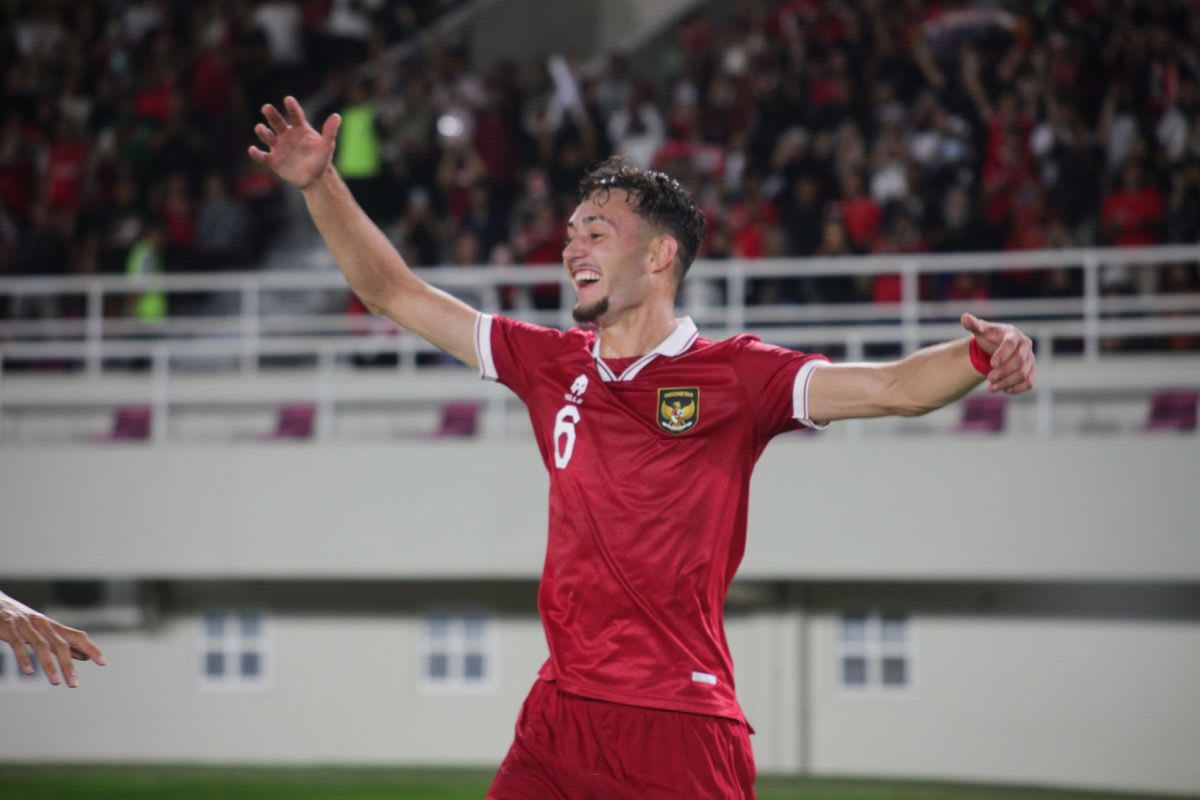 Ivar Jenner celebrates while playing for the Indonesian national team.