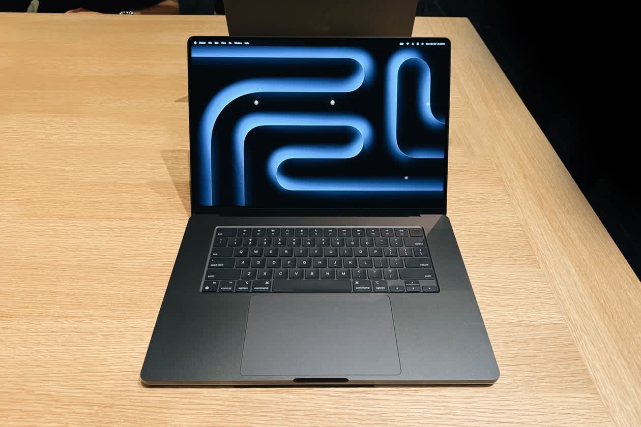 Apple MacBook Pro 14-inch M3 Pro in Space Black