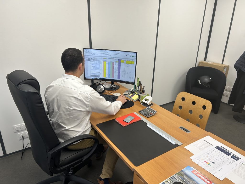 Bureau d'études techniques SB Ingénierie - Équipe au travail