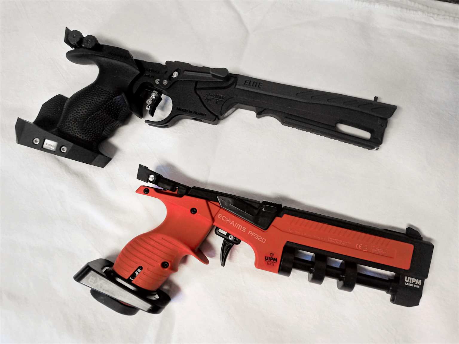 Modern laser pistols used in the shooting discipline of the laser run event in modern pentathlon