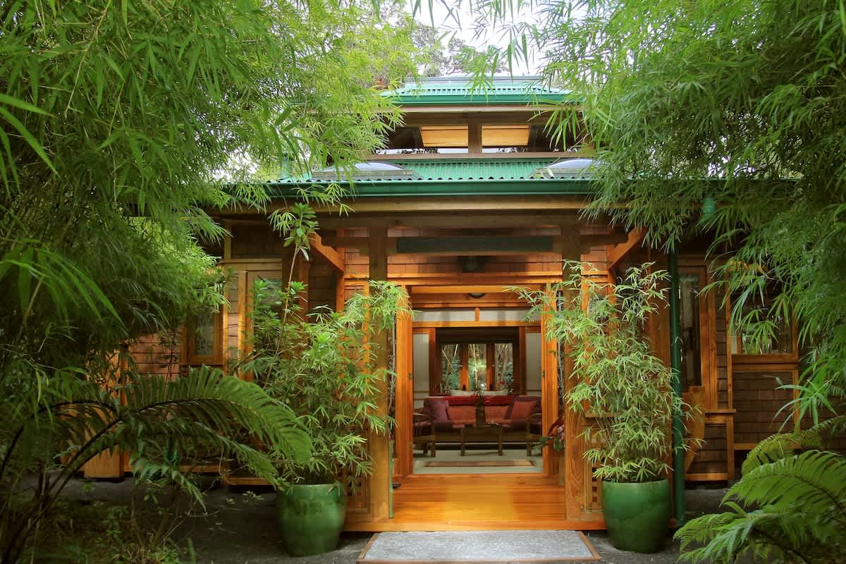 Volcano Rainforest Retreat