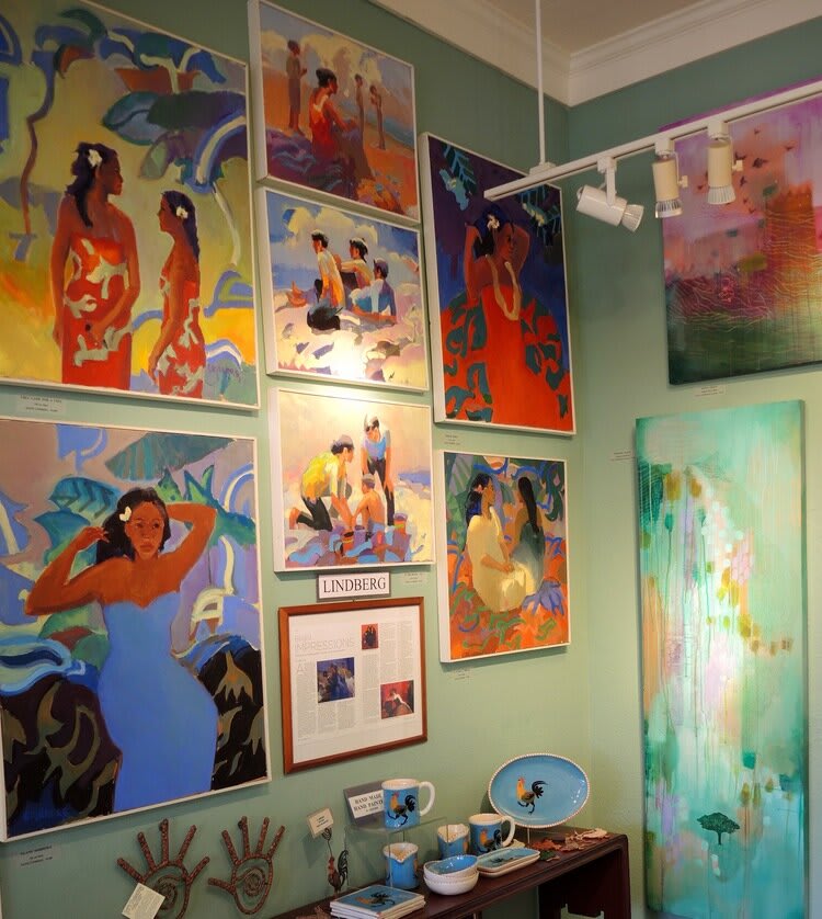 Art gallery in Hanapepe Kauai showcasing vibrant local artwork and ceramics reflecting Hawaiian culture