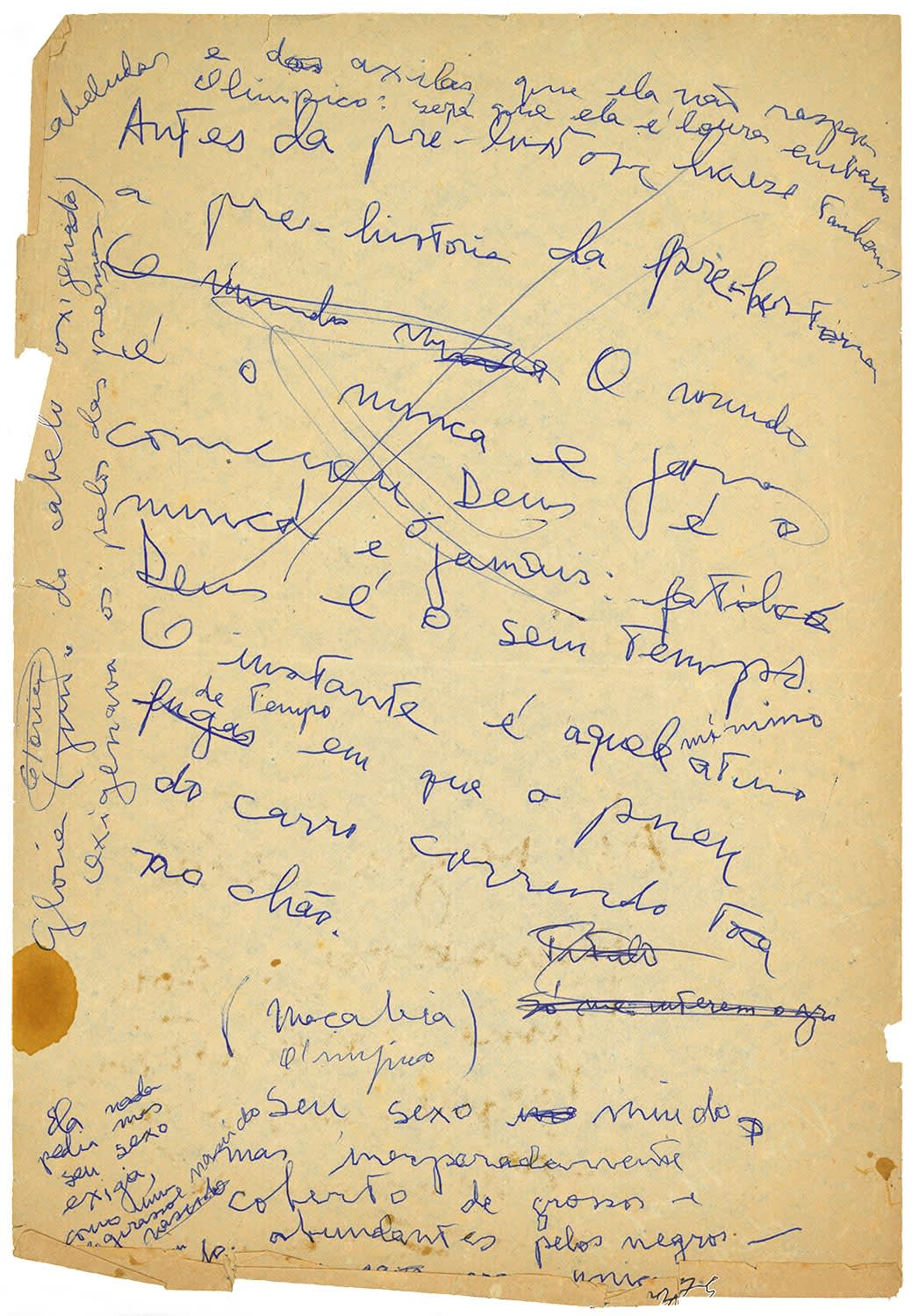 Handwritten manuscript page with edits and notes from Clarice Lispector's "A hora da estrela" reflecting her creative process.