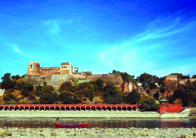 Akhnoor Fort and Chenab River