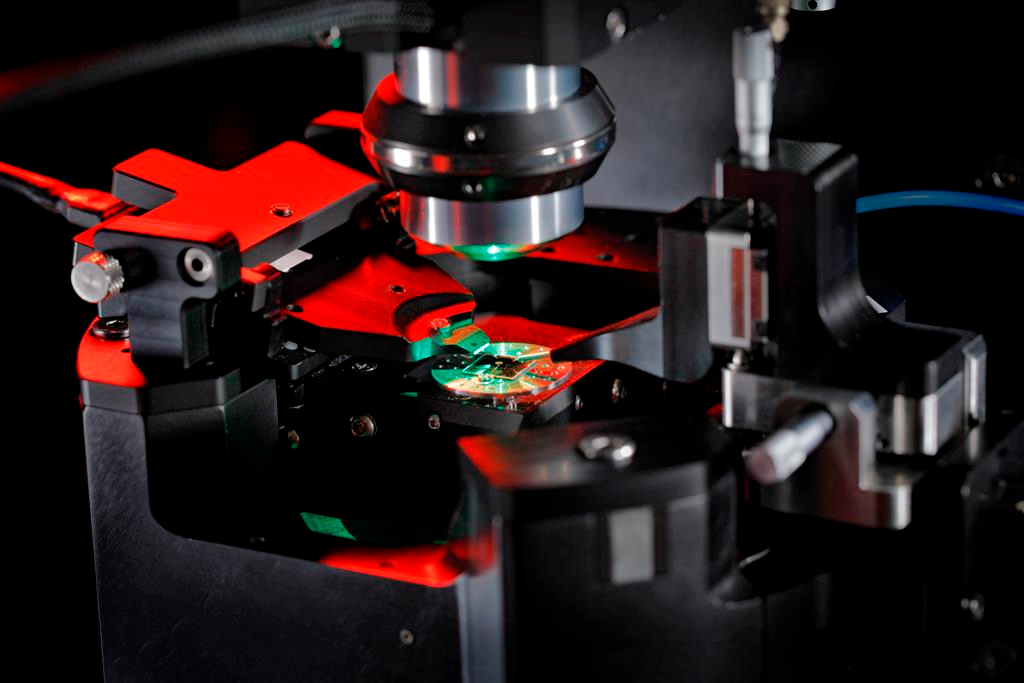 Close-up of a quantum magnetometer setup used for advanced quantum sensing and medical diagnostics research