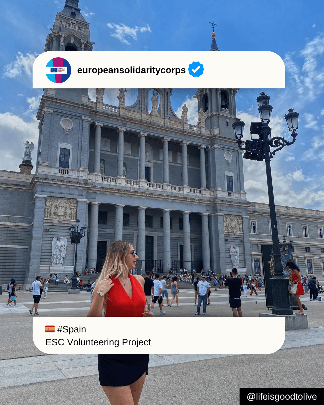 Volunteer activity in a Spanish public square linked to the European Solidarity Corps ESC project