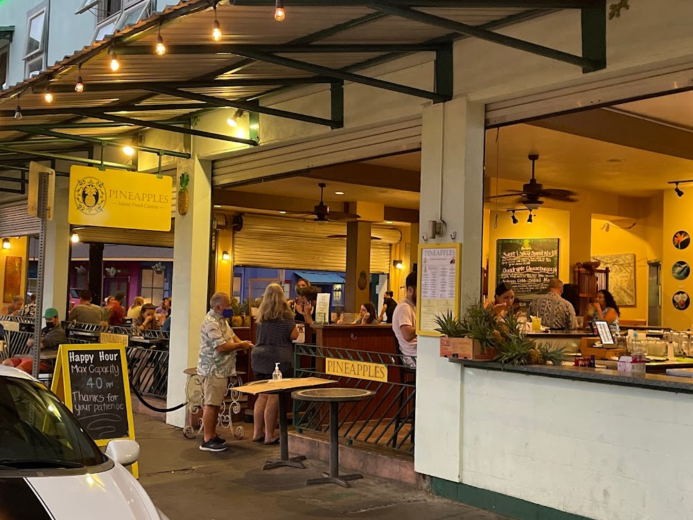 Pineapples Island Fresh Cuisine with inviting outdoor dining and warm tropical ambiance in Hilo, Big Island