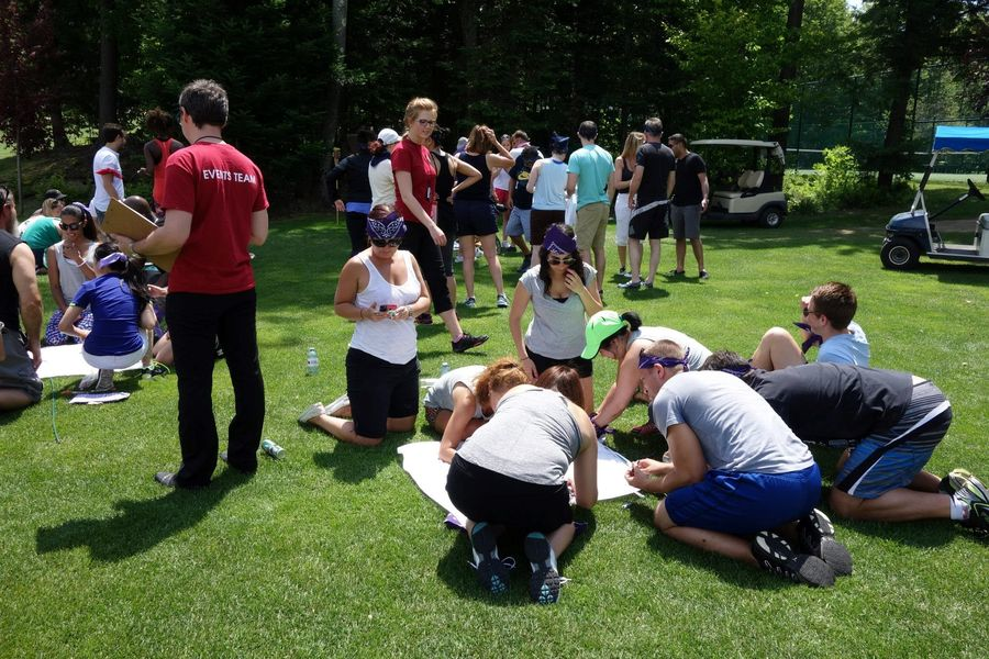 Outdoor team building activities