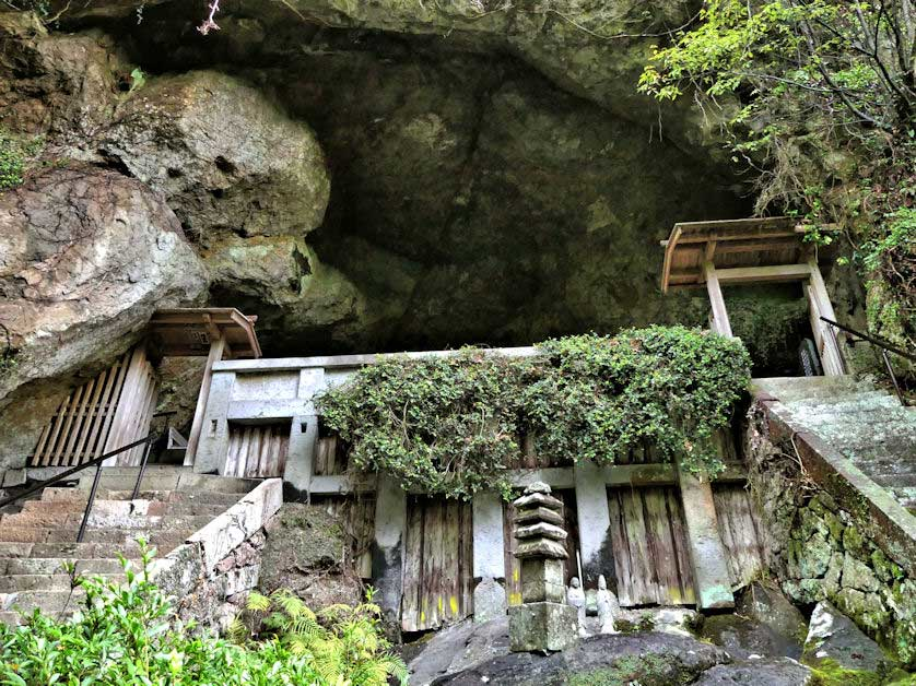 Reigando Cave in Kumamoto, Japan, famed as Miyamoto Musashi's meditation retreat, showcasing a tranquil and historic samurai heritage site