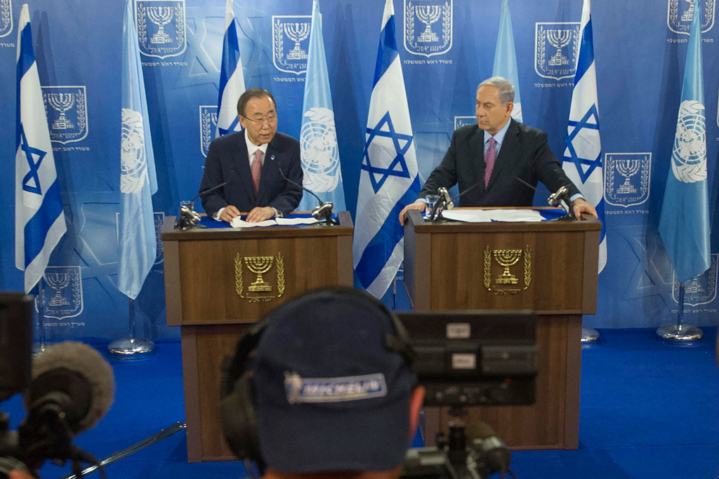 Israeli officials including Prime Minister Benjamin Netanyahu at a joint press conference with international representation