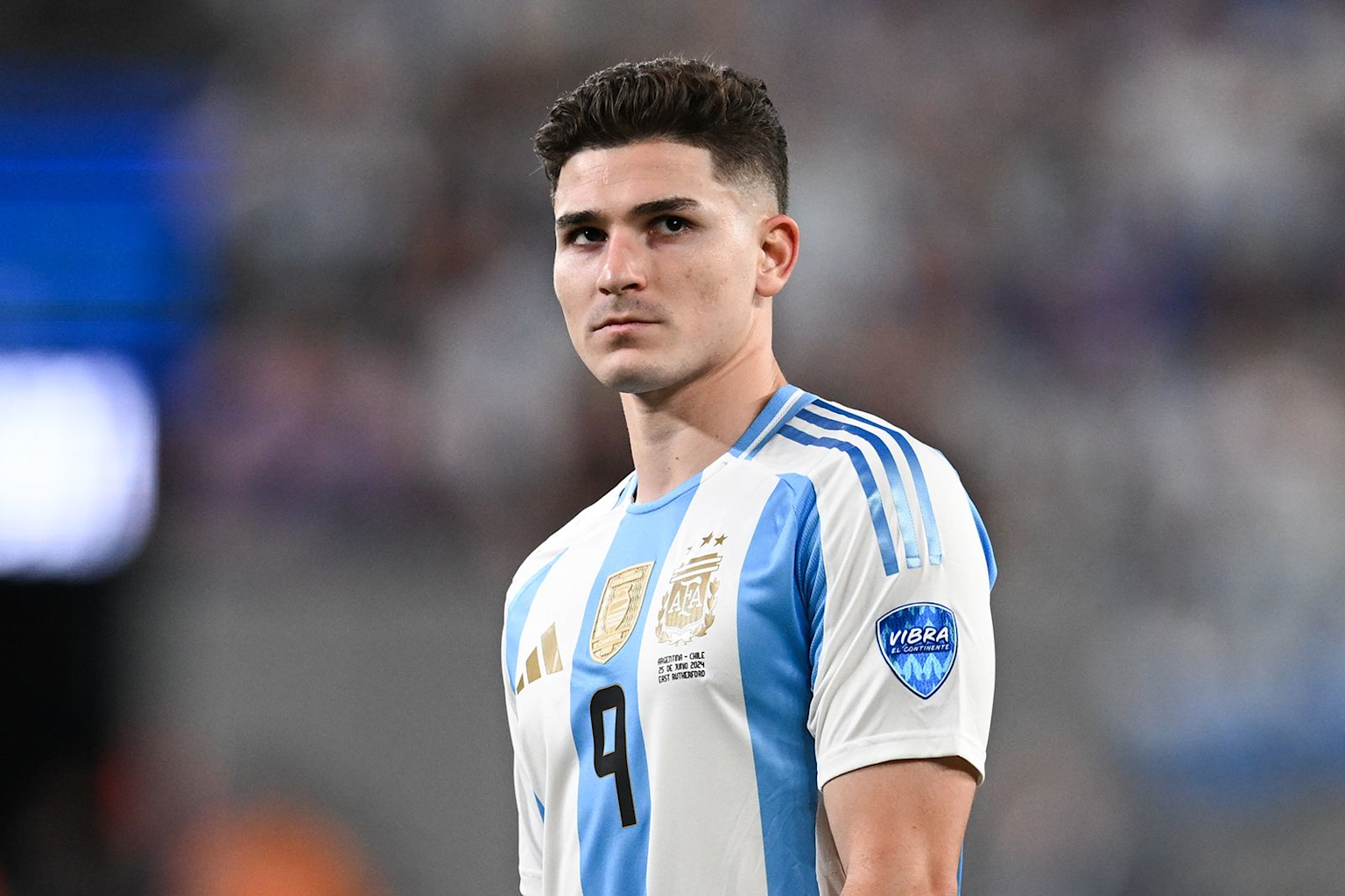 Julián Álvarez in Argentina national team jersey, a notable player linked with Atlético Madrid