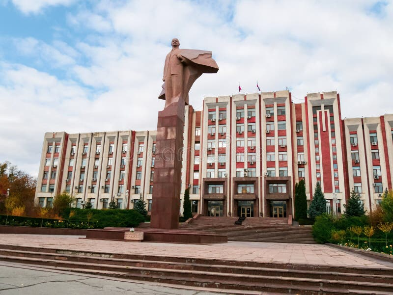 Lenin statue and Soviet-era architecture in Tiraspol's central square