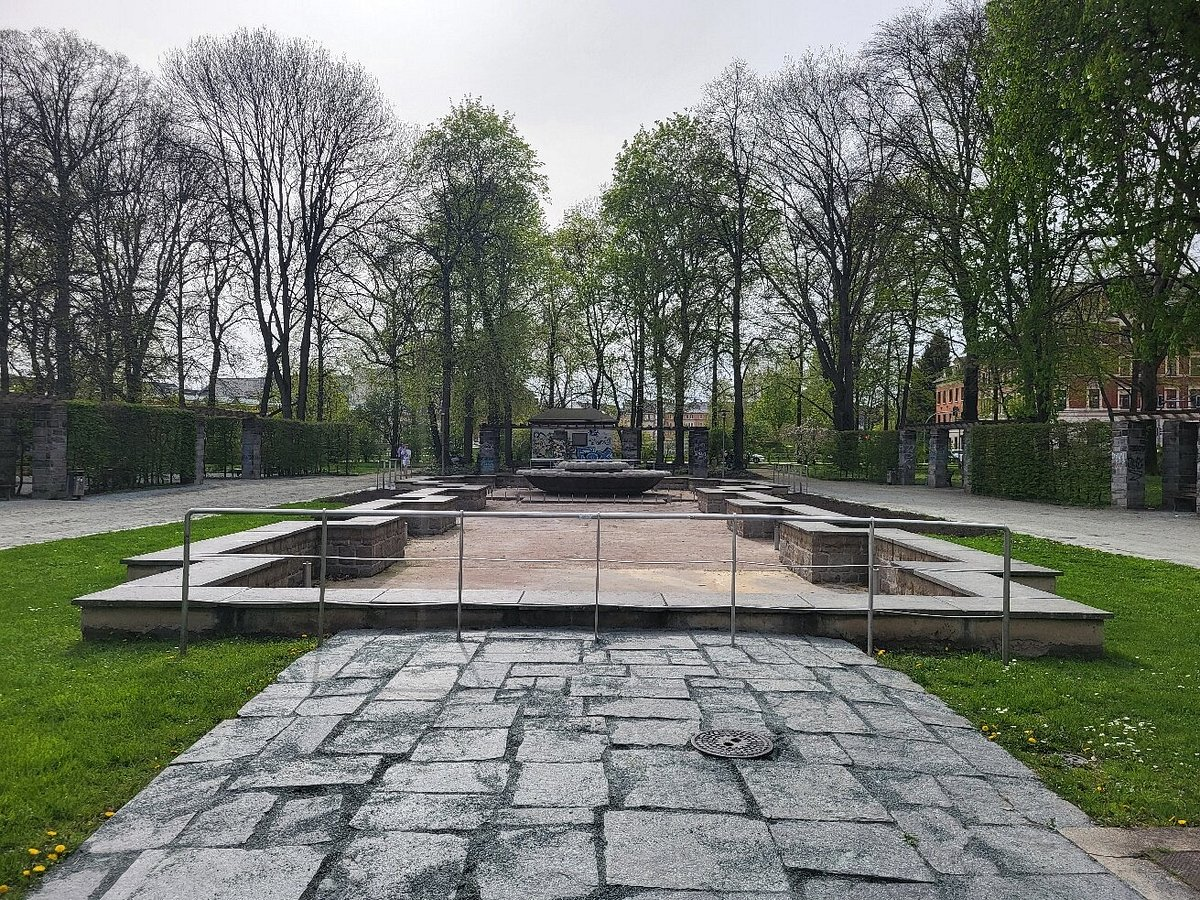 Schloßteichpark Fountain Chemnitz