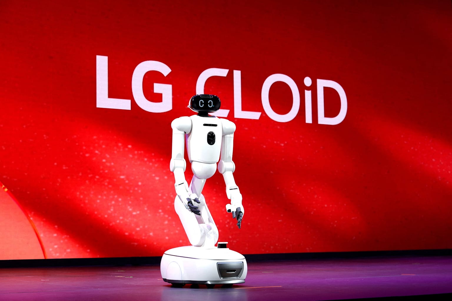 Humanoid robots demonstrating physical AI capabilities in industrial settings