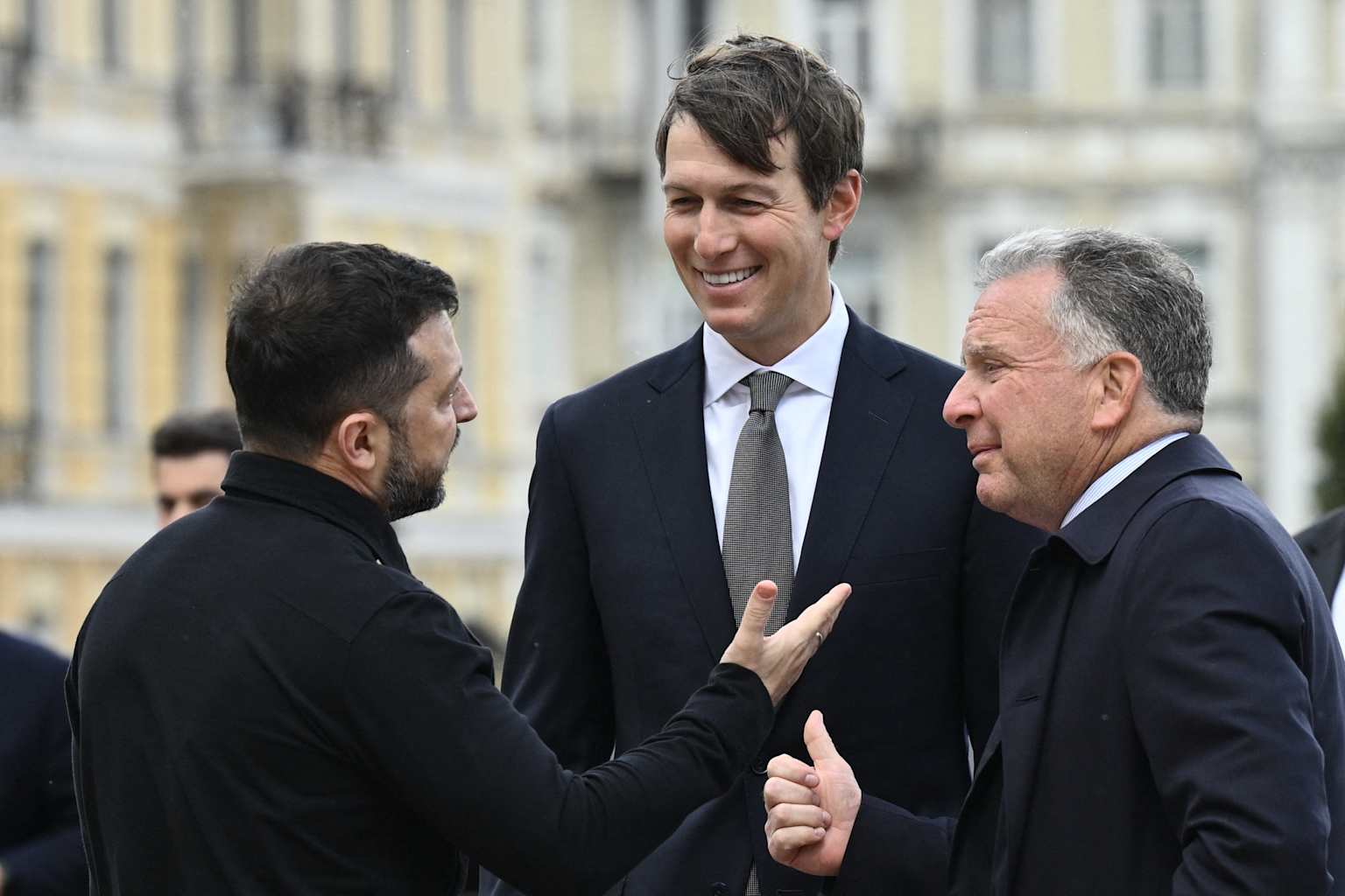 Witkoff y Kushner califican de "sustanciales" las conversaciones en Kiev tras reunirse con Putin sin lograr avances