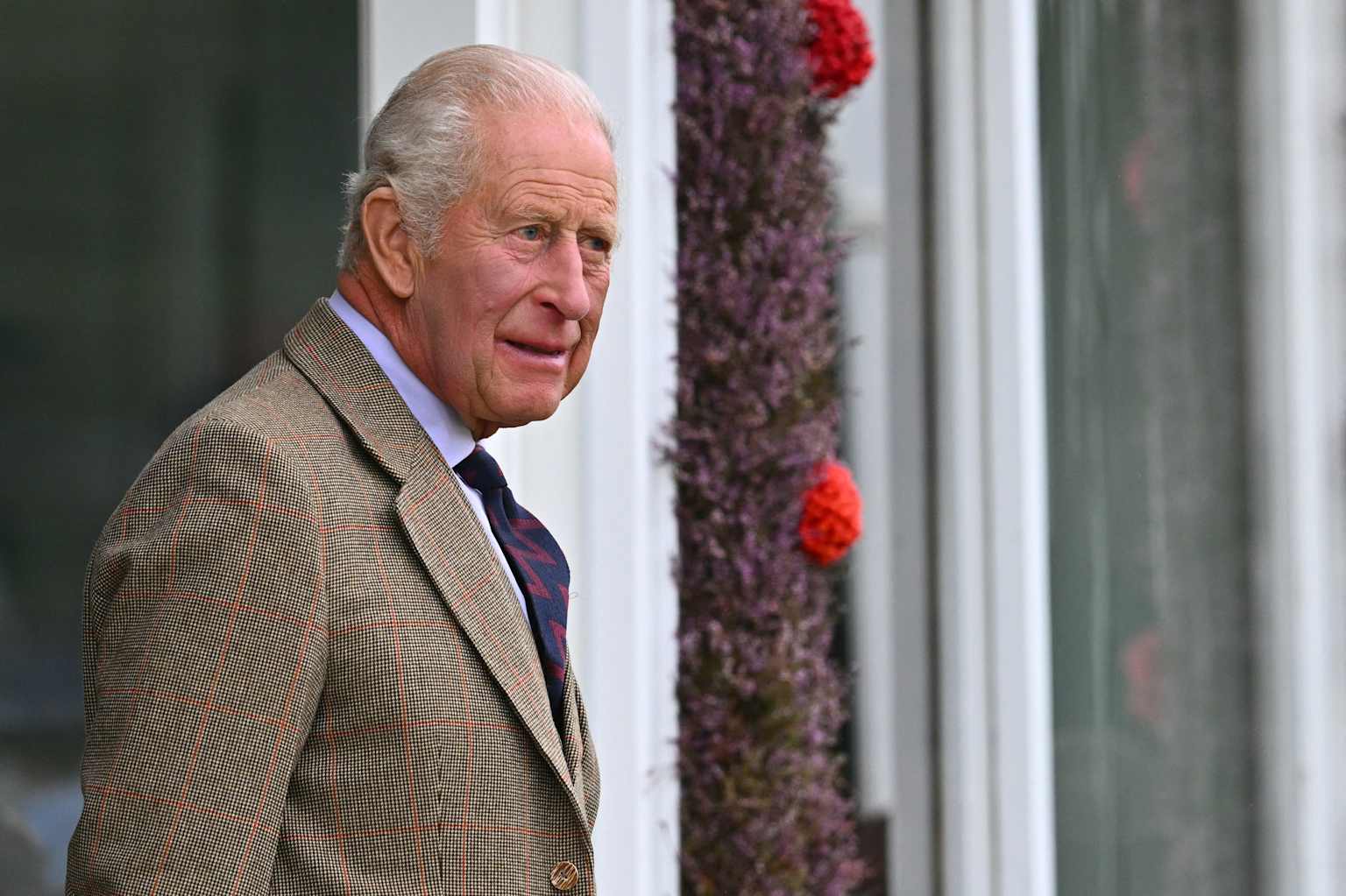 El rey Carlos acoge una cumbre sobre seguridad en IA con líderes tecnológicos en Escocia