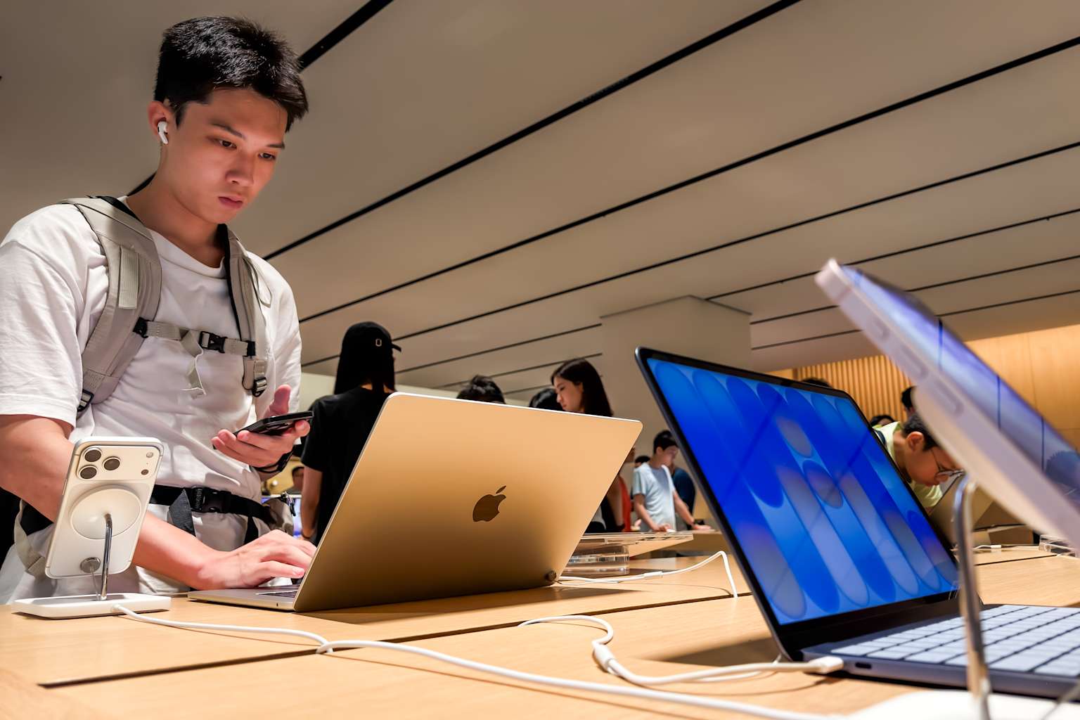 El código de iOS 27 revela que Siri puede ser reemplazado por Claude o ChatGPT