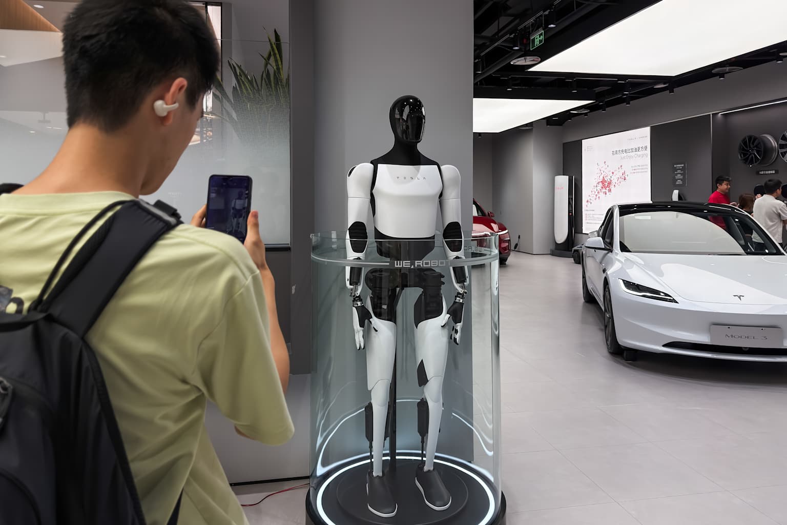 Tesla inicia auditoría de producción del robot Optimus en China