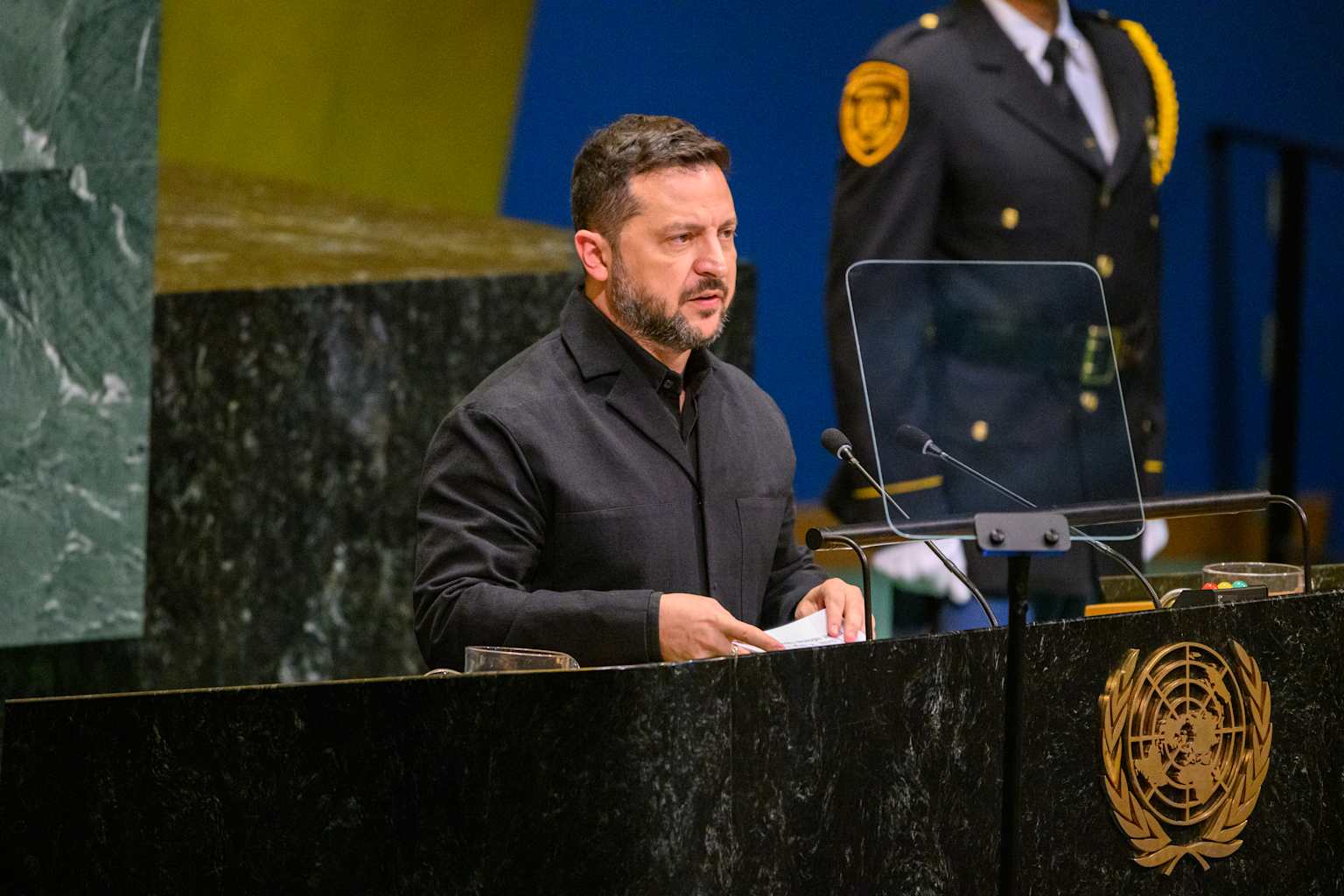 Zelenski afirma que los ataques a Yandex redujeron los bots; los investigadores dudan