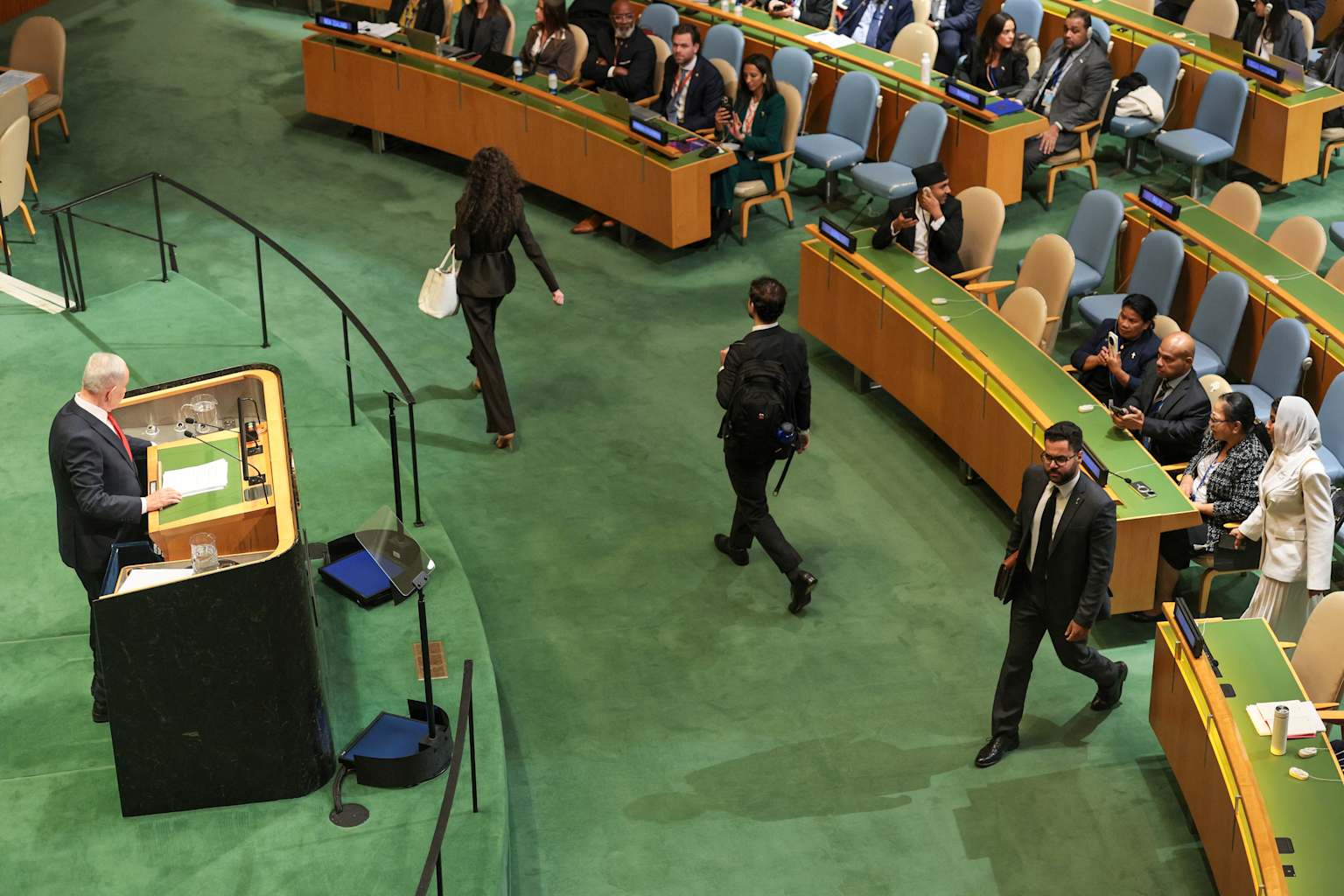 Decenas de delegados abandonan la sala mientras Netanyahu se dirige a la Asamblea General de la ONU