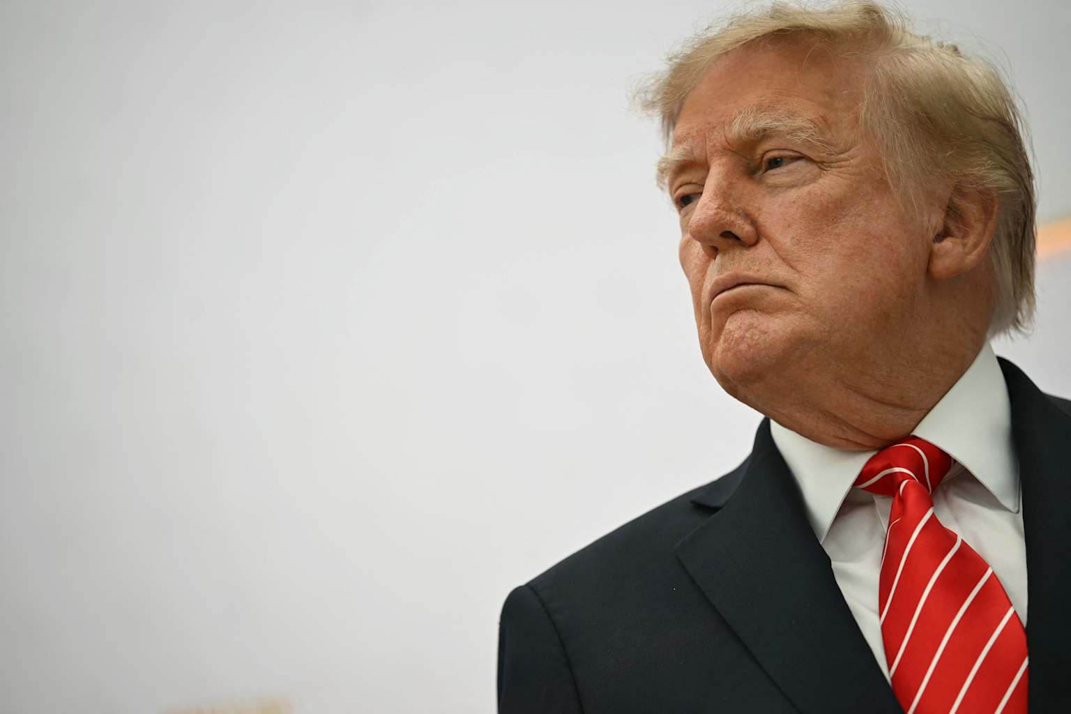 Trump dice que Putin aceptó enviar diésel y flexibiliza las sanciones