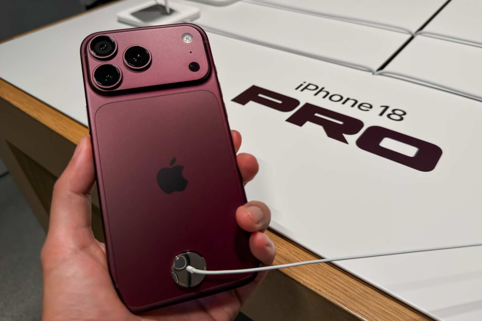 Apple recorta los pedidos del iPhone 18 Pro por la debilidad de la demanda, según Nikkei