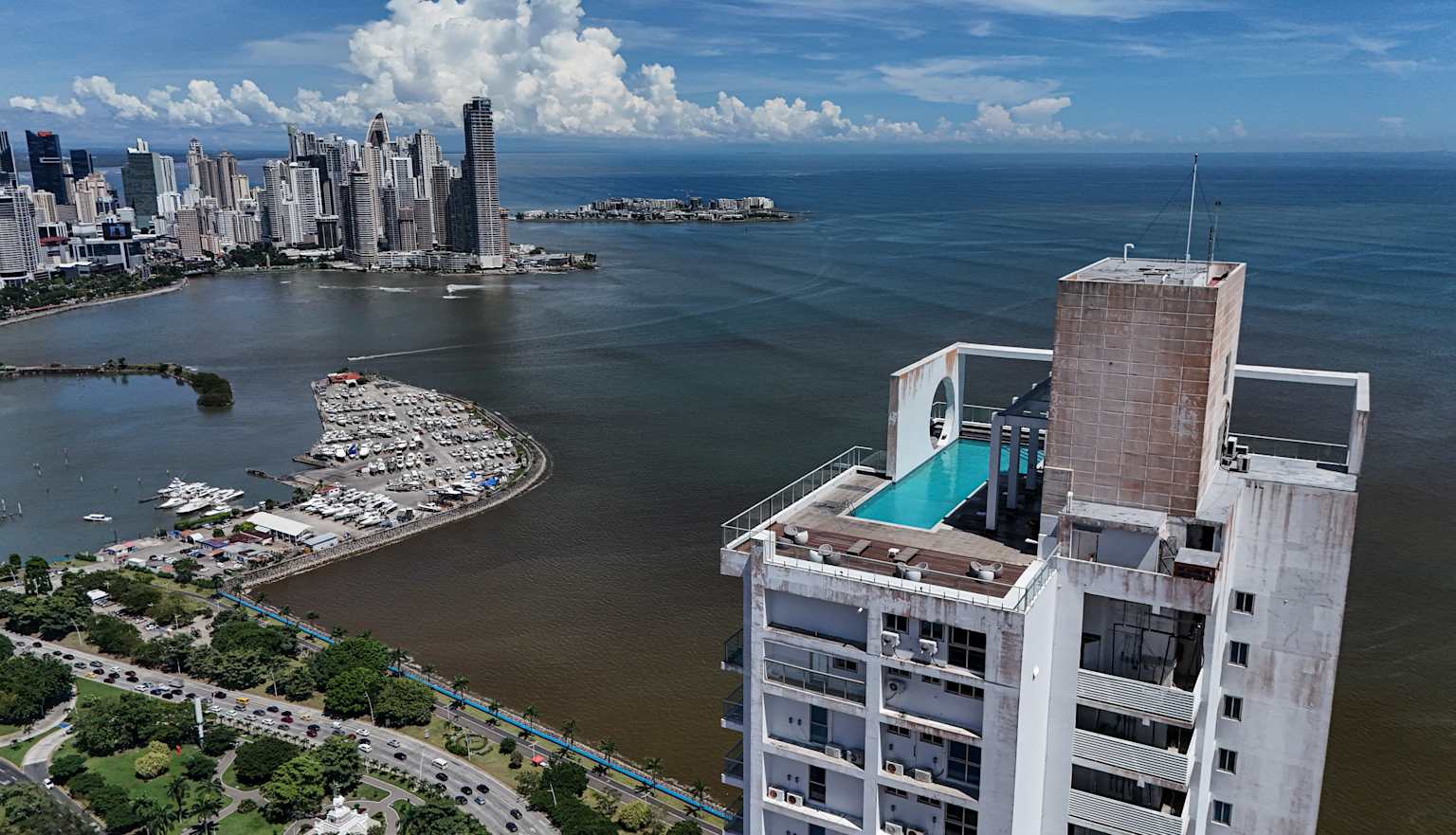 Un terremoto de magnitud 7,7 derriba edificios en el centro de Panamá